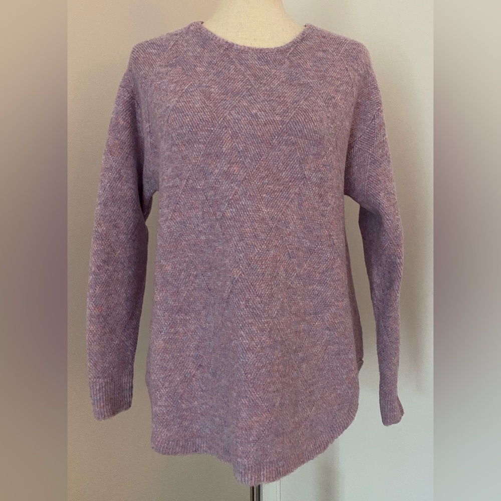 Leo & Nicole Lavender Crew Neck Sweater